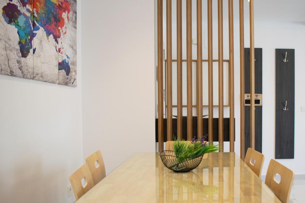 Deluxe Apartament ألكالا لا ريال المظهر الخارجي الصورة