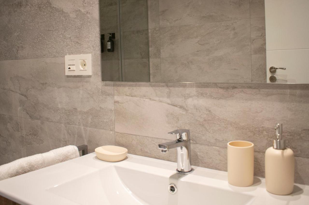 Deluxe Apartament ألكالا لا ريال المظهر الخارجي الصورة